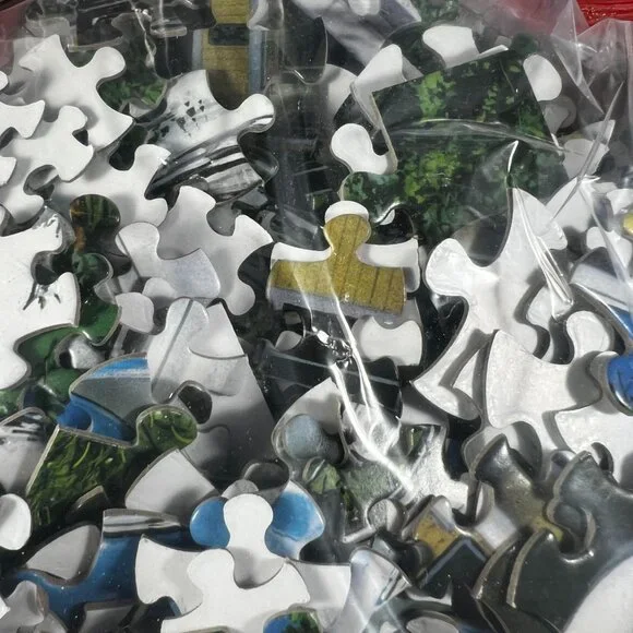 Family Hour 400-Piece Puzzle With Small Medium & Large Pieces Classic Car Theme - Picture 3 of 3